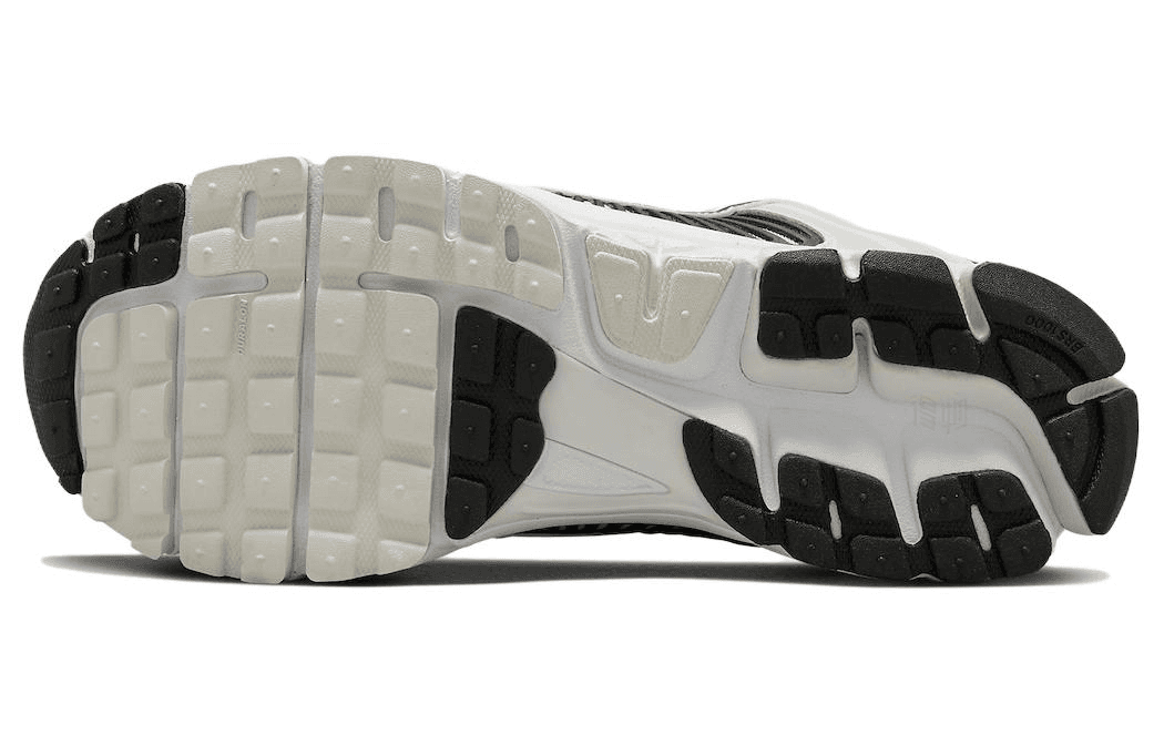 Кроссовки для бега Nike Air Zoom Vomero 5 White — фото 5