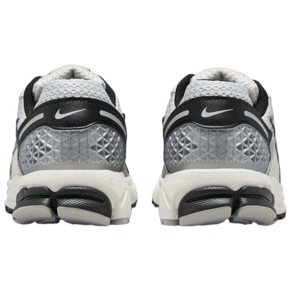 Кроссовки для бега Nike Air Zoom Vomero 5 Grey — фото 5