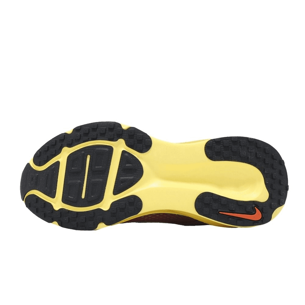 Кроссовки для бега Nike Vomero 18 SE Yellow — фото 3