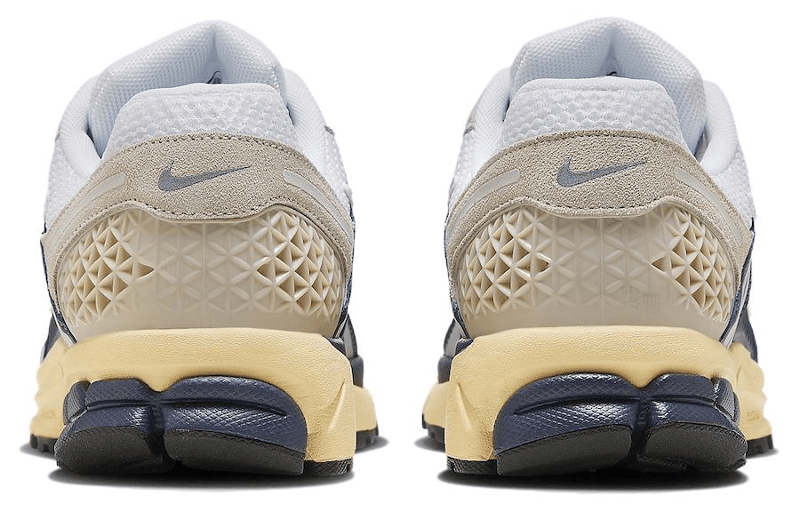 Кроссовки для бега Nike Air Zoom Vomero 5 — фото 5