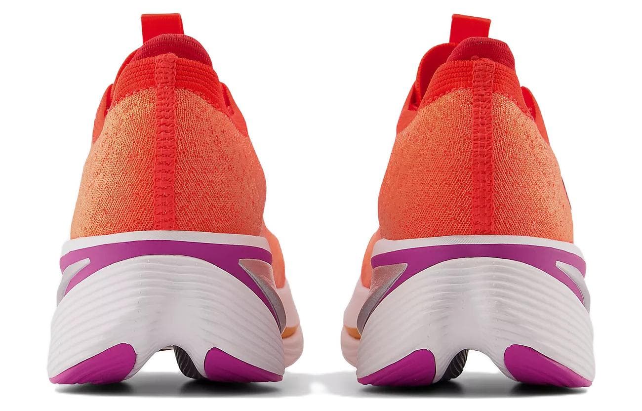 Кроссовки для бега New Balance NB FuelCell - изображение 5