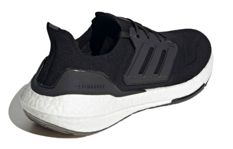 Кроссовки для бега adidas Ultraboost 22 Black - изображение 4