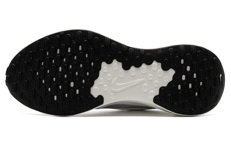 Кроссовки для бега Nike REVOLUTION 7 - изображение 4