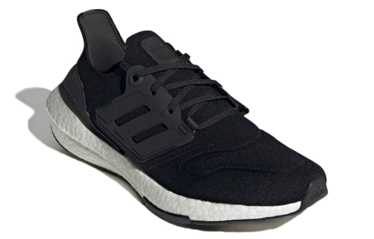 Кроссовки для бега adidas Ultraboost 22 Black - изображение 3
