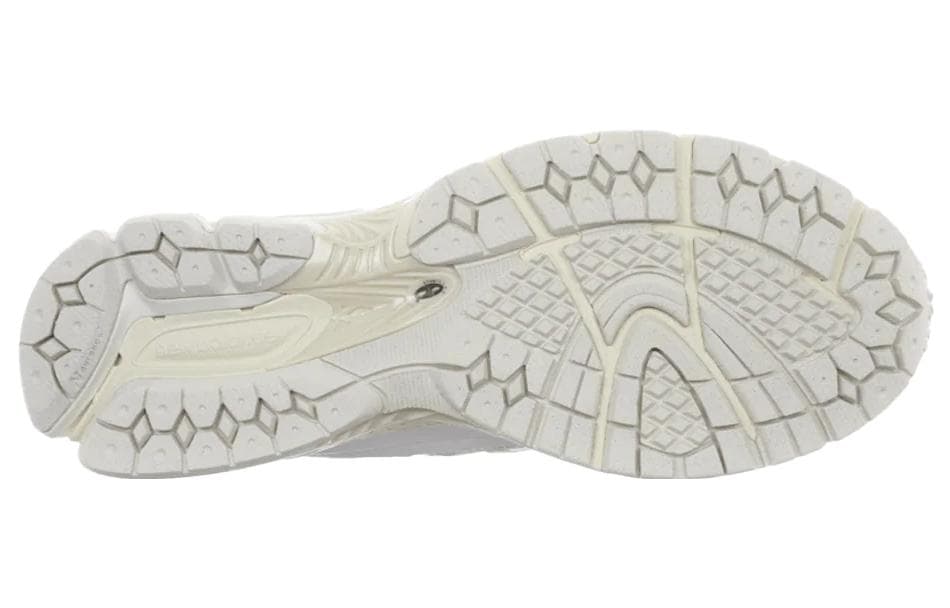 Кроссовки для бега New Balance 1906R White - изображение 5