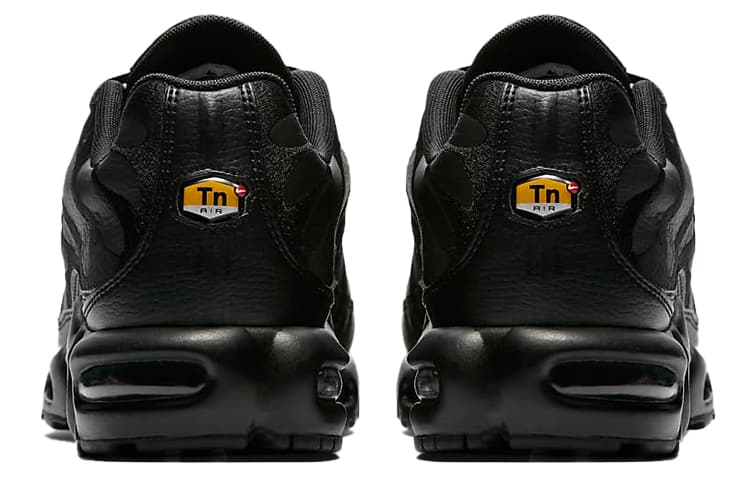 Кроссовки для бега Nike Air Max Plus Triple Black - изображение 5