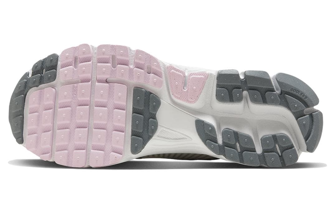 Кроссовки для бега Nike Air Zoom Vomero 5 White Pink — фото 6
