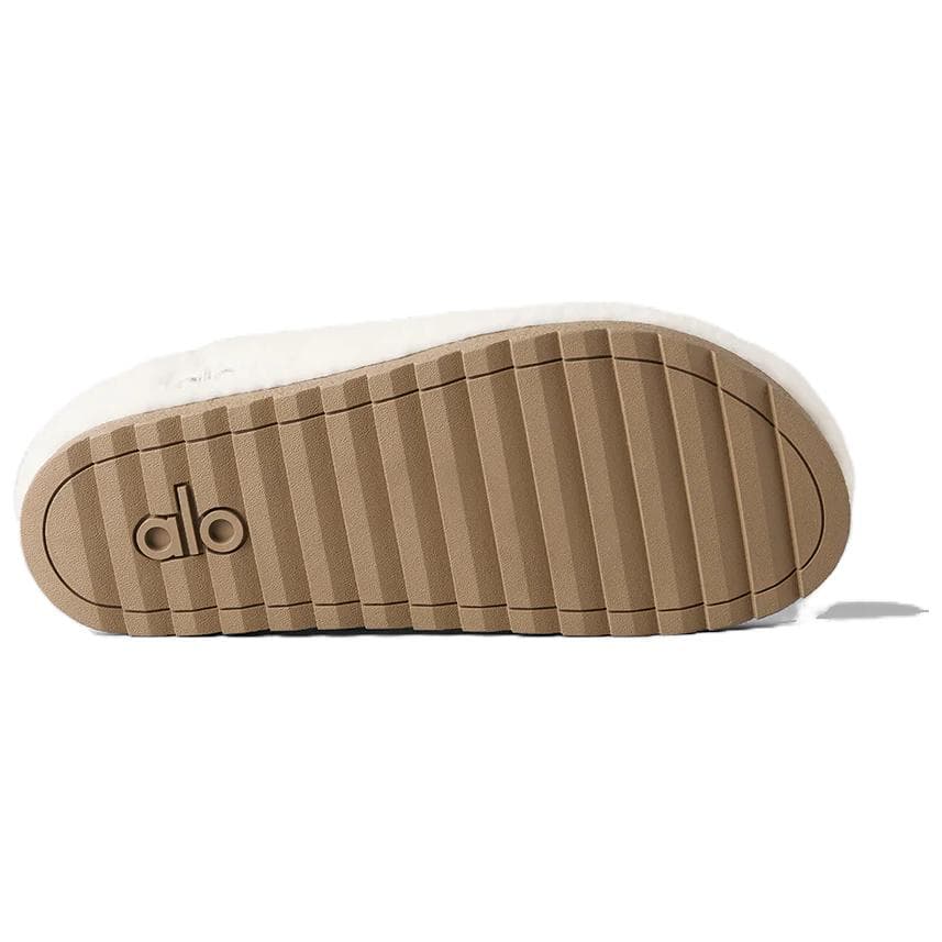 Сандалии alo yoga Sherpa Recovery Slipper - изображение 3