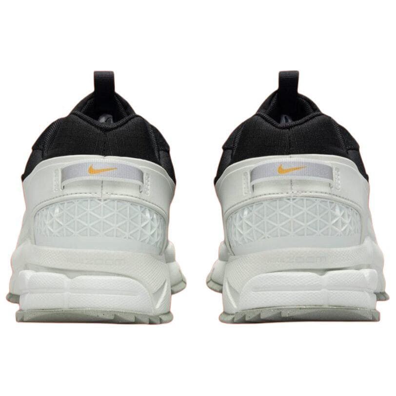 Кроссовки для бега Nike Zoom Vomero 5 Roam "Black Light Silver" - изображение 5