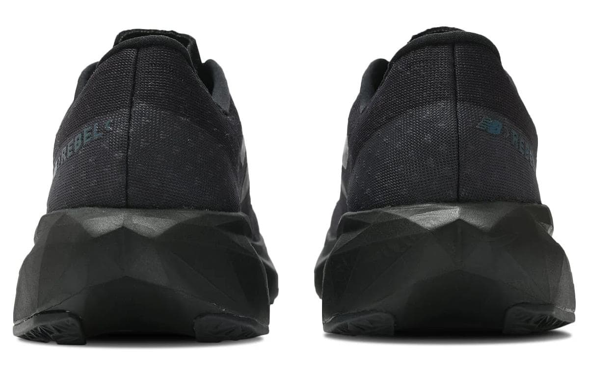 Кроссовки для бега New Balance FuelCell Black Green - изображение 5