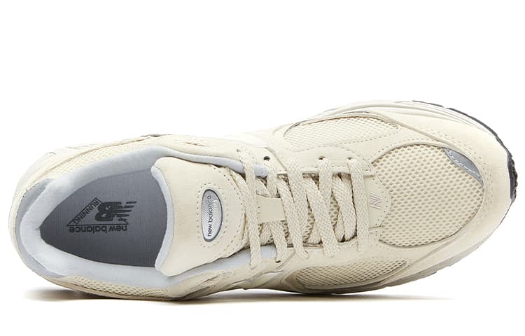 Кроссовки для бега New Balance 2002R Light Beige - изображение 4