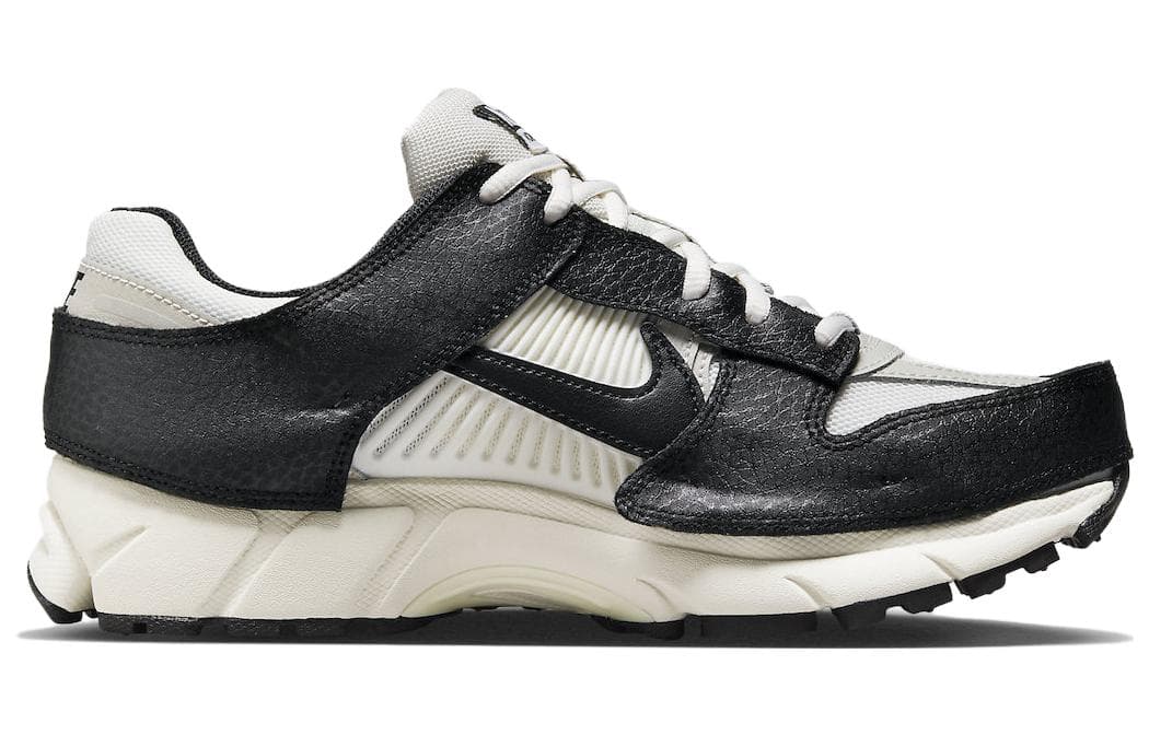 Кроссовки для бега Nike Air Zoom Vomero 5 "Timeless" — фото 2