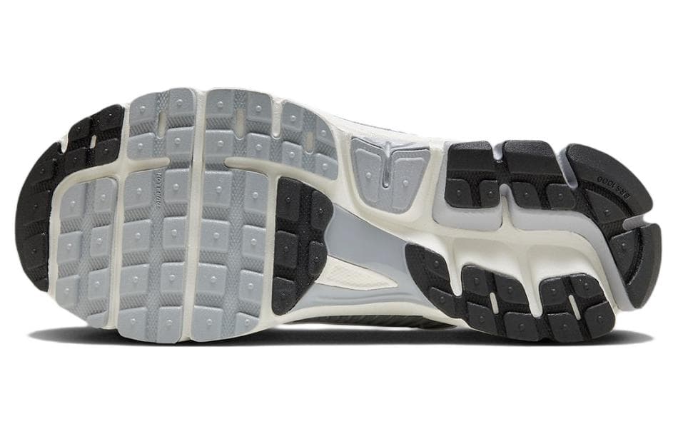 Кроссовки для бега Nike Air Zoom Vomero 5 Beige — фото 5