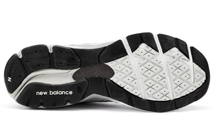 Кроссовки для бега New Balance 990 V3 - изображение 5