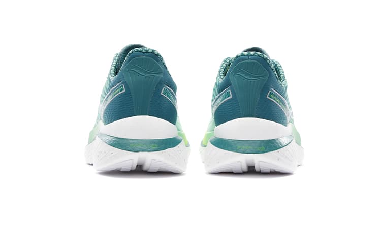 Кроссовки для бега Saucony Endorphin Speed 3 White Green - изображение 4