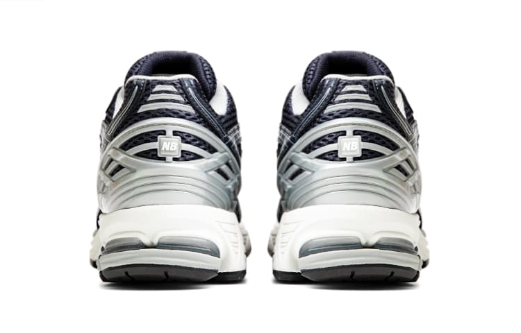 Кроссовки для бега New Balance 1906R Navy - изображение 4
