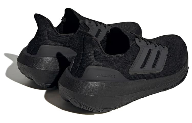 Кроссовки для бега adidas Ultraboost Light - изображение 4