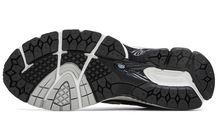 Кроссовки для бега New Balance 860 Black Silver - изображение 7