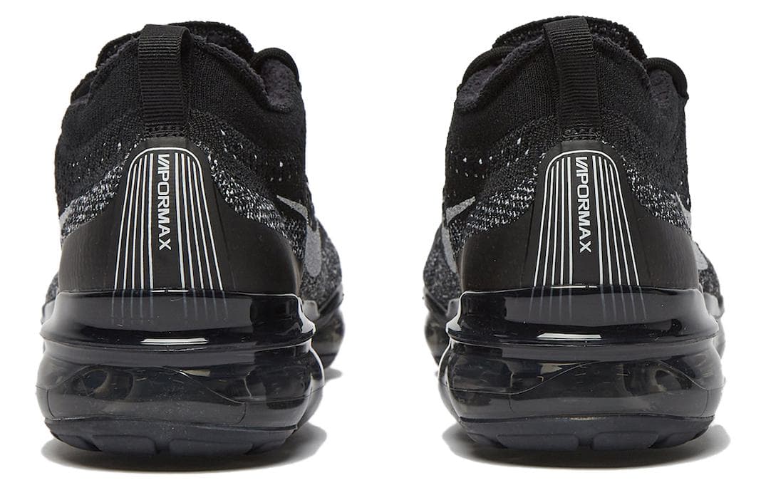 Кроссовки для бега Nike Air VaporMax 2023 Flyknit "Oreo" - изображение 4