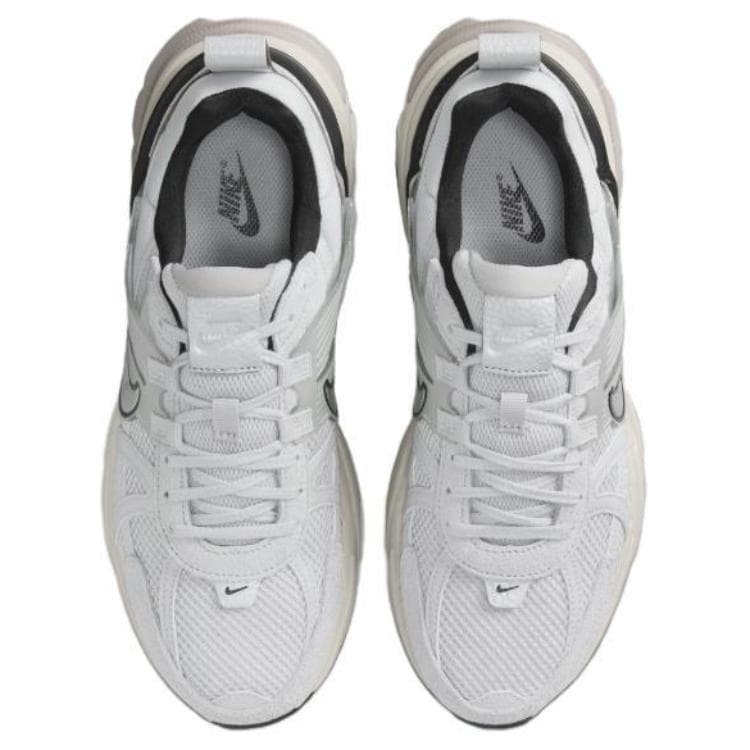 Кроссовки для бега Nike V2K Run Grey Black White - изображение 4