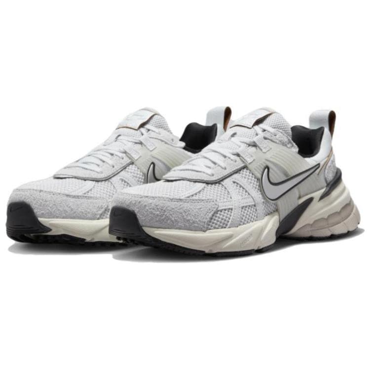 Кроссовки для бега Nike V2K Run Grey Black White - изображение 3