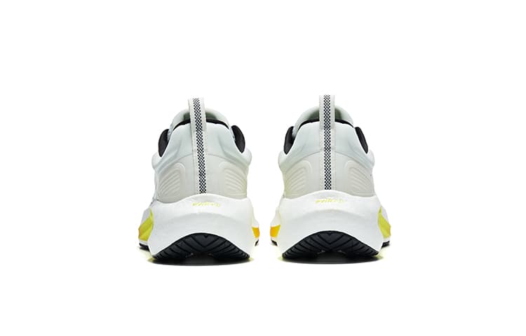 Кроссовки для бега Saucony Surge 3 SU - изображение 4