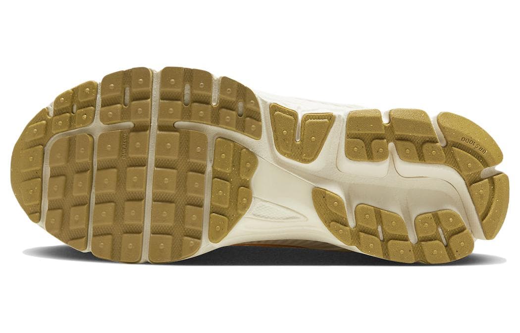 Кроссовки для бега Nike Air Zoom Vomero 5 "Sail" — фото 6