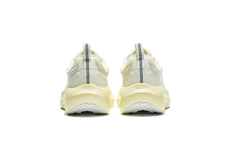 Кроссовки для бега Saucony Surge 3 SU - изображение 4