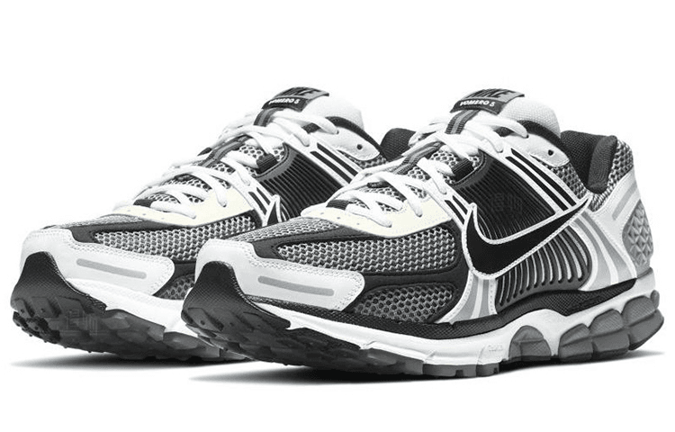Кроссовки для бега Nike Air Zoom Vomero 5 SE SP — фото 3