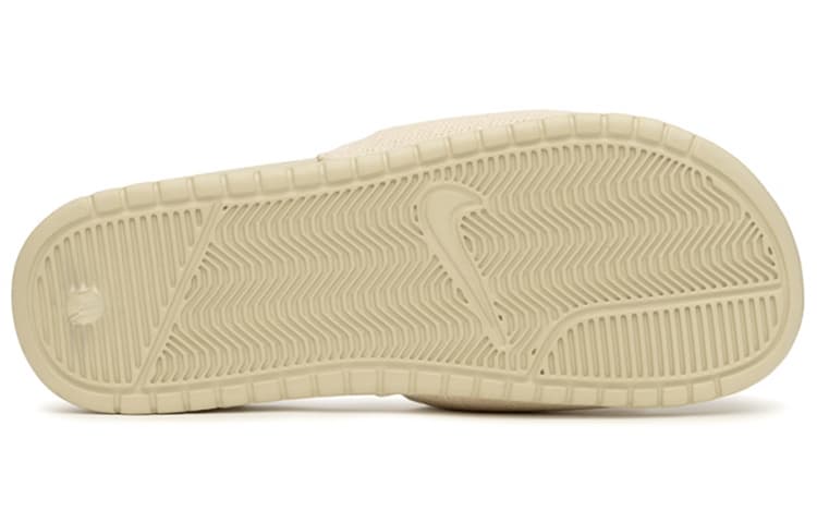 Сандалии Stussy x Nike Benassi Slides Light Yellow - изображение 4