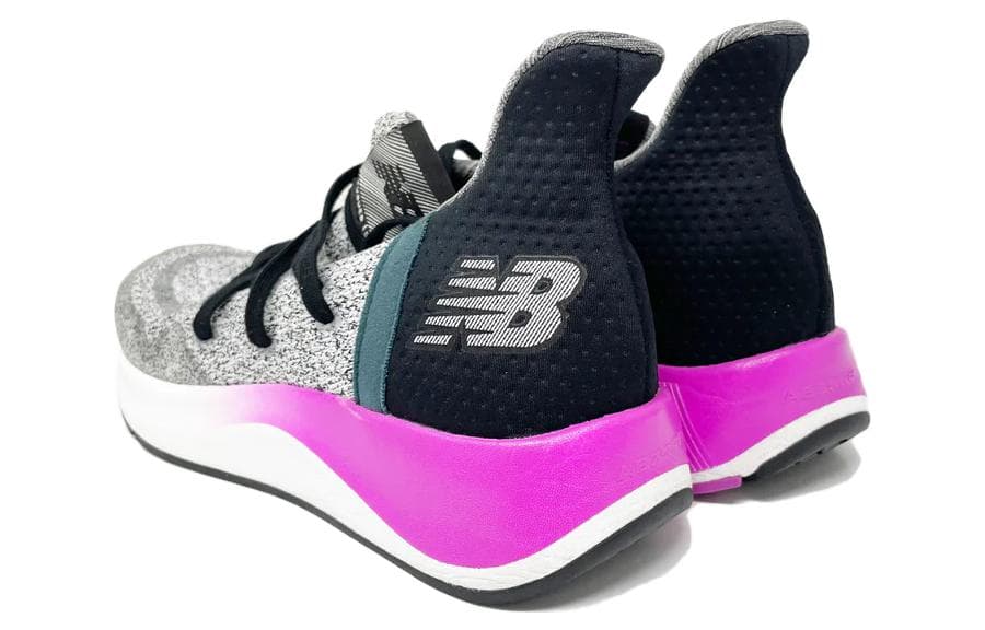 Кроссовки New Balance NB Cypher v2 - изображение 1