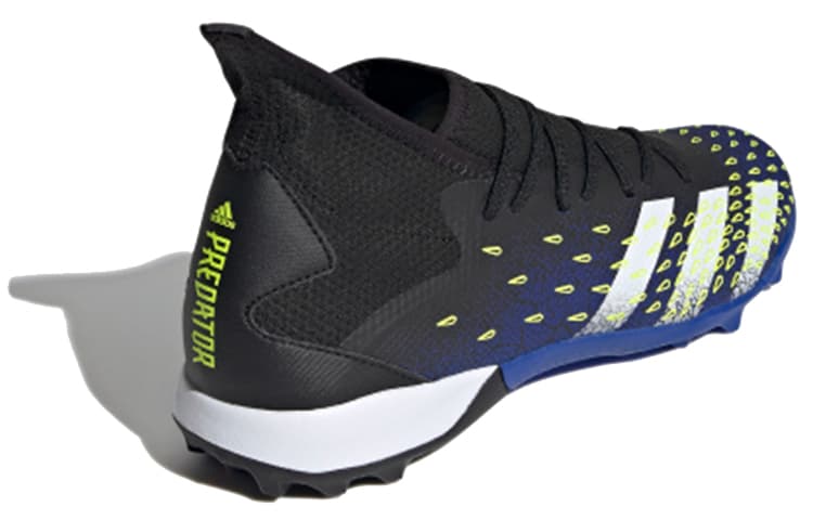 Кроссовки для футбола adidas Predator Freak .3 TF - изображение 4