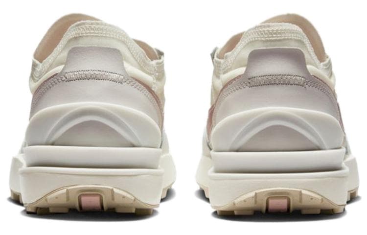Кроссовки Nike Waffle One Essentials - изображение 5