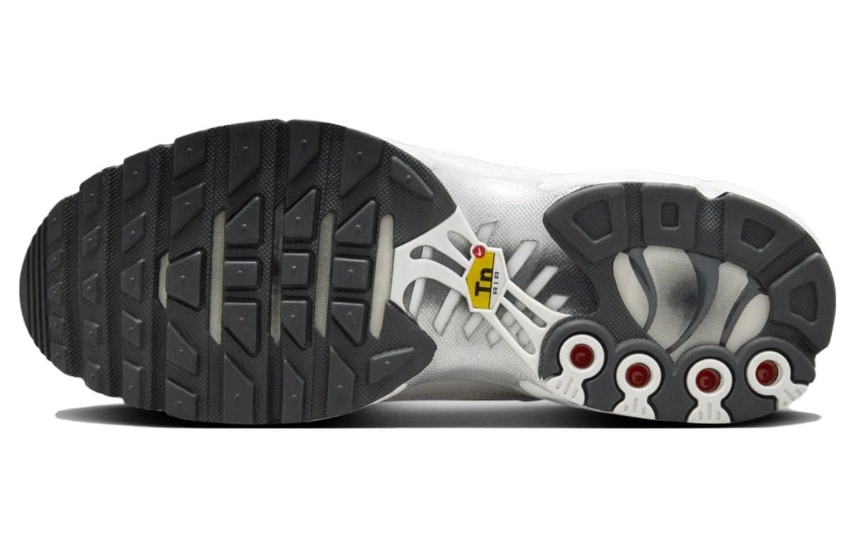 Кроссовки Nike Air Max Plus - изображение 6