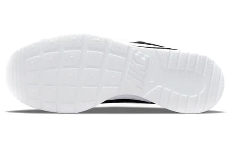 Кроссовки Nike Tanjun - изображение 6