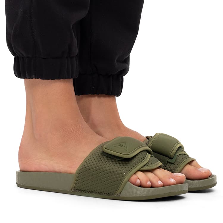 Сандалии Pharrell Williams x adidas Chancletas Hu Slides - изображение 7