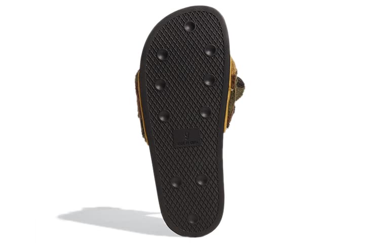 Сандалии Jeremy Scott x adidas Adilette Teddy Camo - изображение 6
