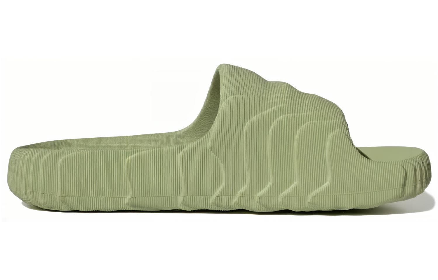 Сандалии adidas Adilette 22 Green - изображение 2