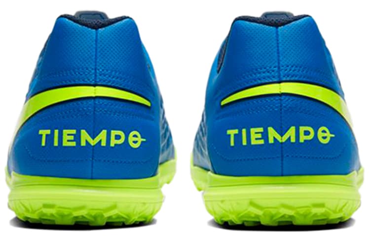 Кроссовки для футбола Nike Legend 8 Club TF - изображение 5