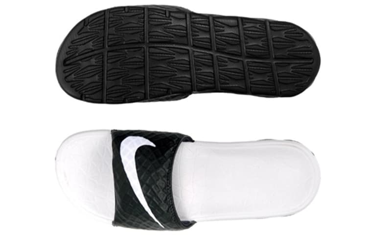 Сандалии Nike Benassi Solarsoft Women's Black White - изображение 4