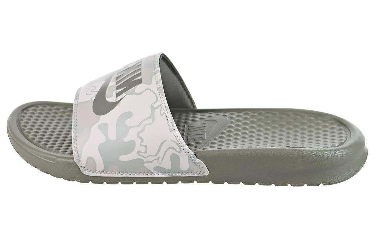 Сандалии Nike Benassi - изображение 1