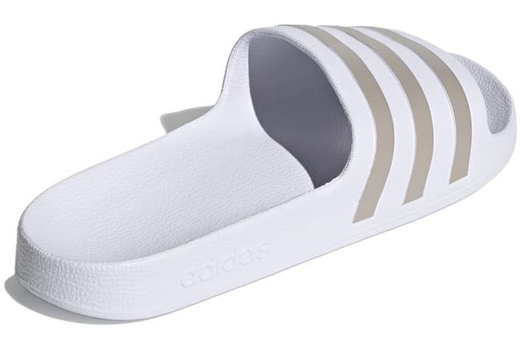 Сандалии adidas Adilette - изображение 4