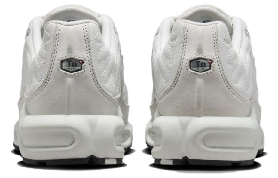 Кроссовки Nike Air Max Plus - изображение 5