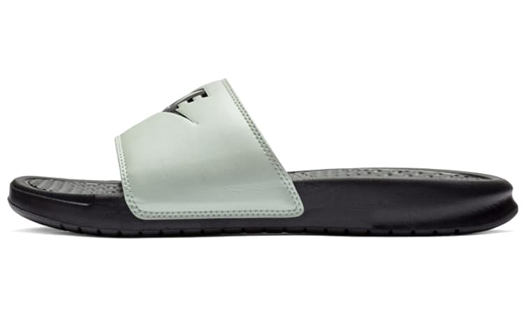 Сандалии Nike Benassi JDI - изображение 1