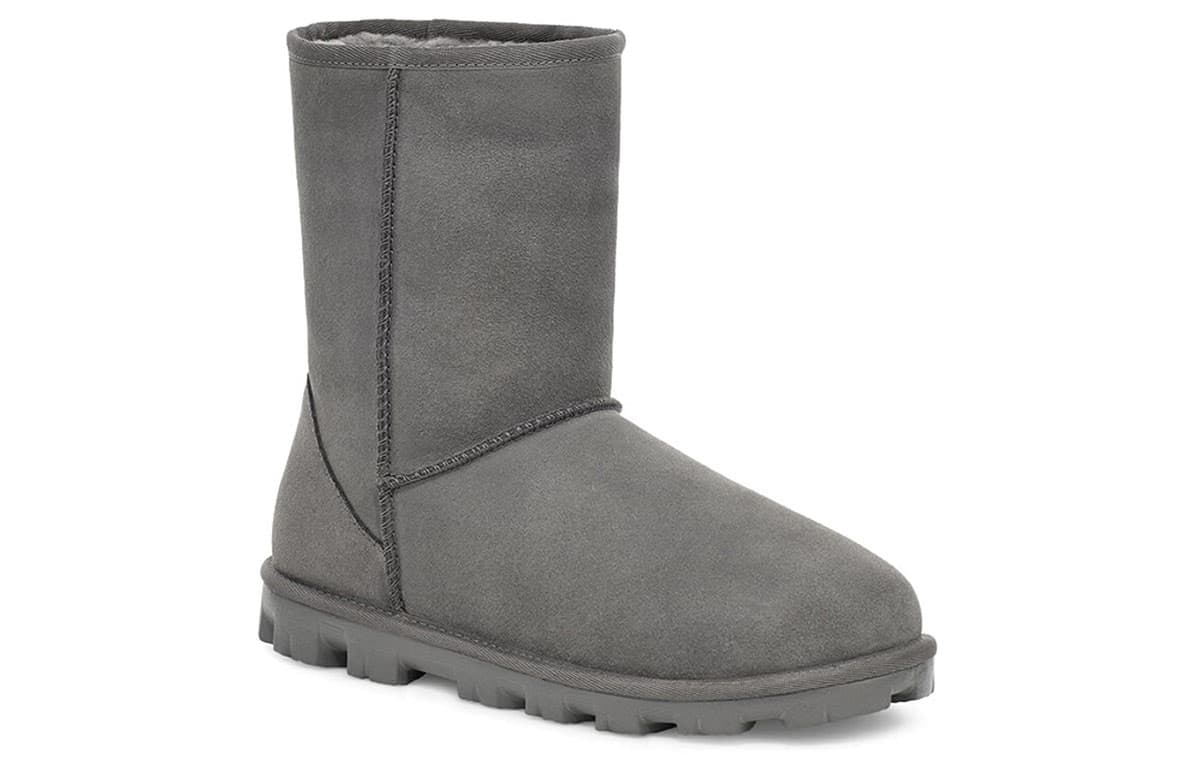Ботинки зимние UGG Essential Short II - изображение 3