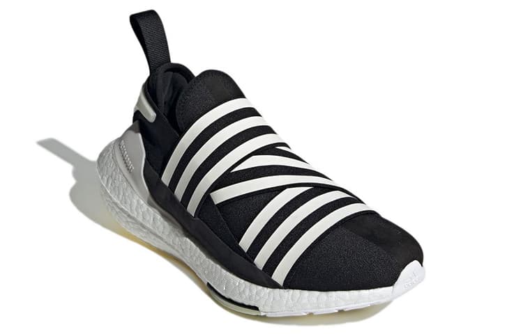 Кроссовки для бега Y-3 Ultraboost 22 Black White - изображение 3