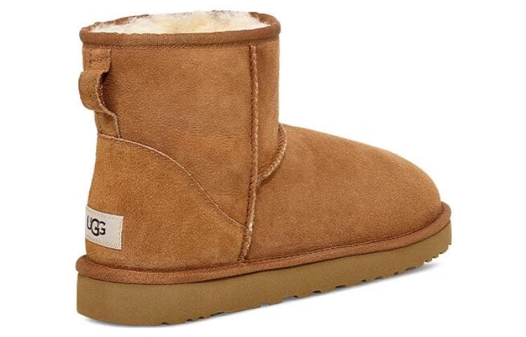 Ботинки зимние UGG Classic Mini - изображение 4