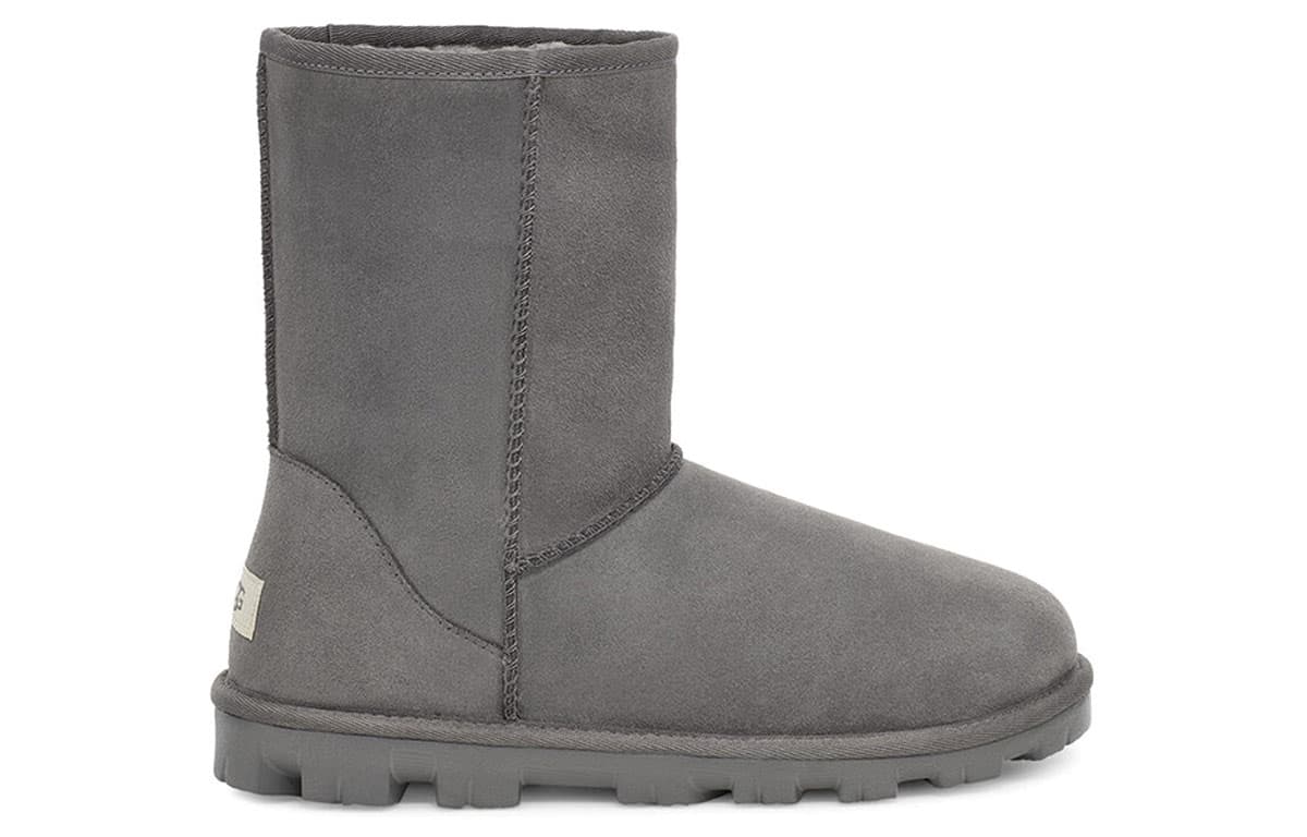Ботинки зимние UGG Essential Short II - изображение 2