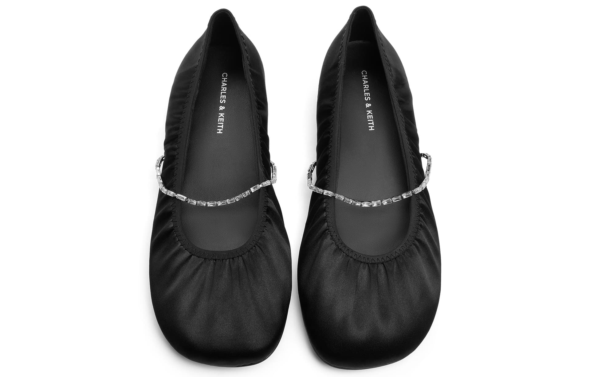Тапочки CHARLES&KEITH Женские повседневные туфли балетки с цепочкой из сатина с оборками на плоской подошве 0,9 см - изображение 3