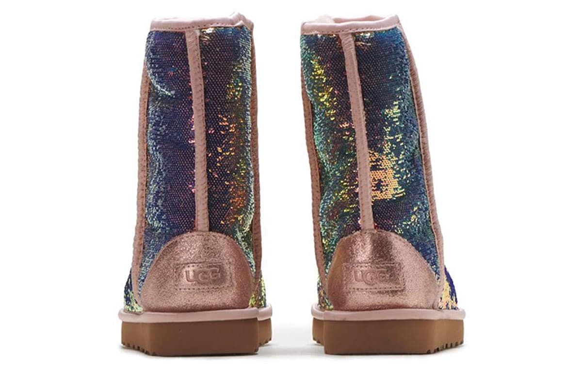 Ботинки зимние UGG Classic Short Cosmos Sequin - изображение 4